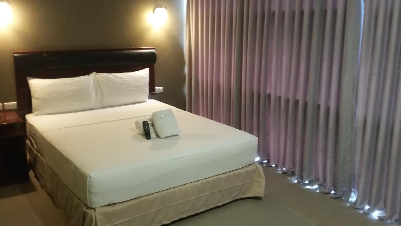 Win Hotel & Casino Talisay  Ngoại thất bức ảnh