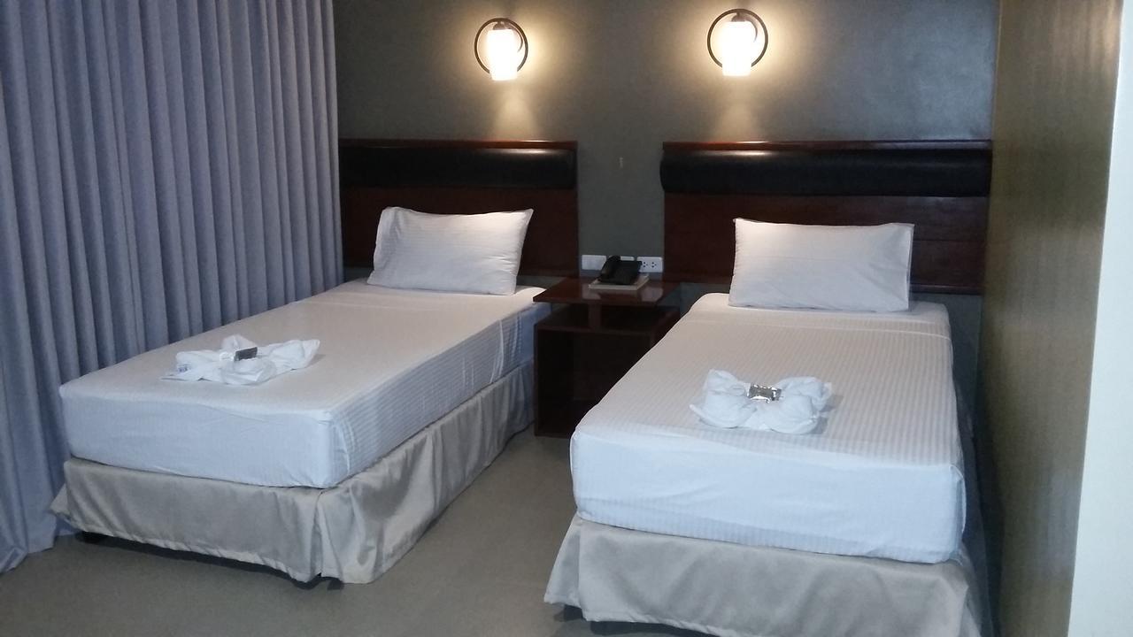 Win Hotel & Casino Talisay  Ngoại thất bức ảnh